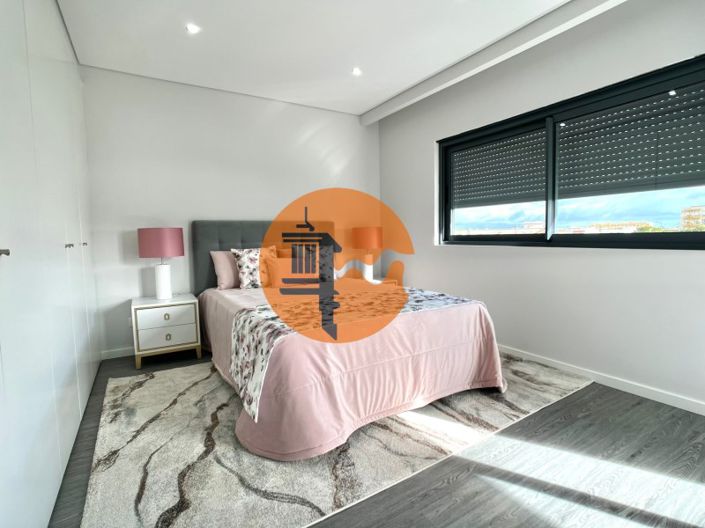 Image No.22-3 Bed Apartment for sale