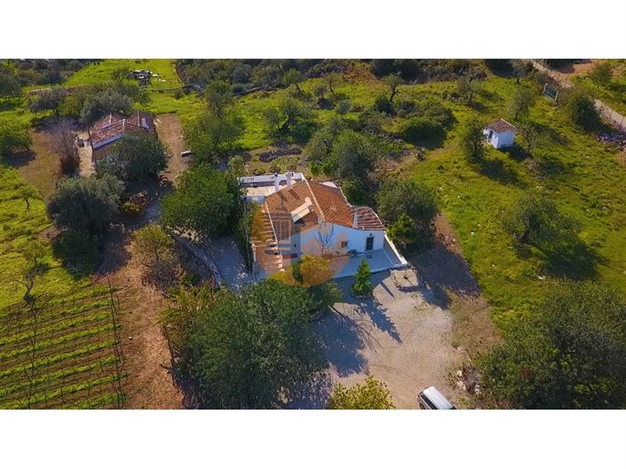 Image No.1-5 Bed Farmhouse for sale