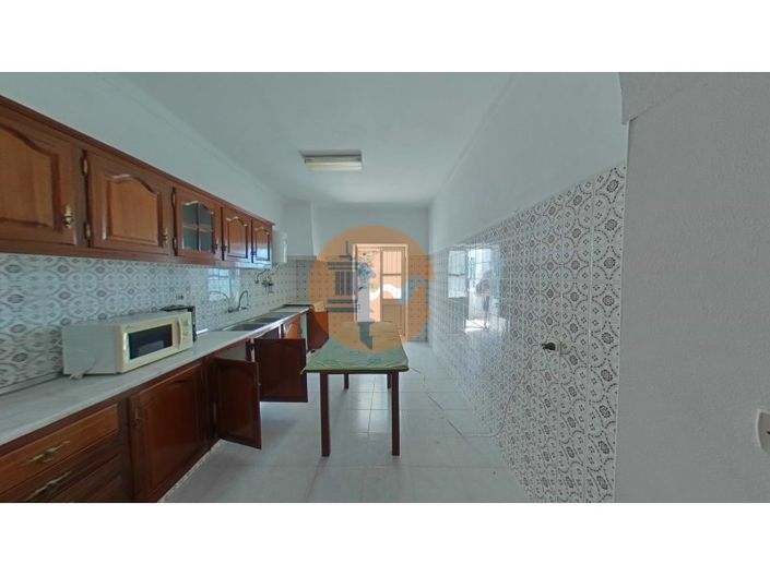 Image No.103-4 Bed Farmhouse for sale