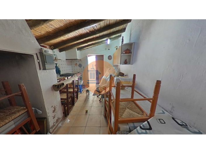 Image No.105-4 Bed Farmhouse for sale