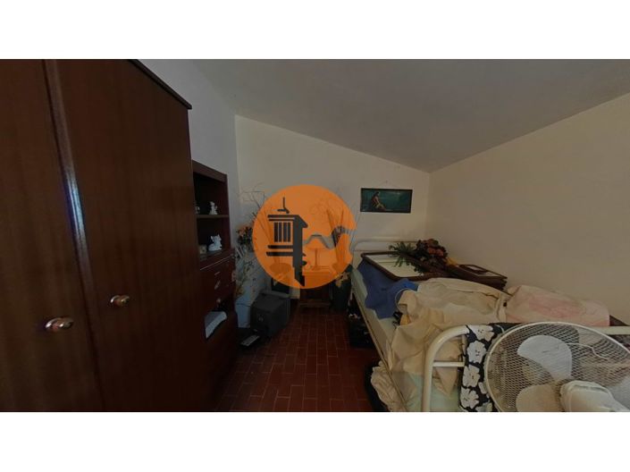 Image No.107-4 Bed Farmhouse for sale