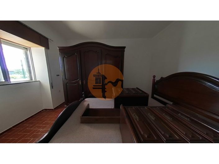 Image No.108-4 Bed Farmhouse for sale