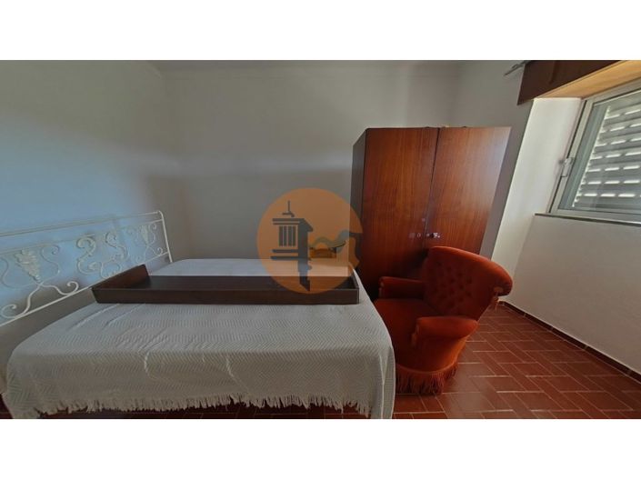 Image No.109-4 Bed Farmhouse for sale