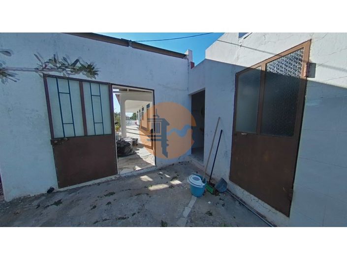 Image No.116-4 Bed Farmhouse for sale