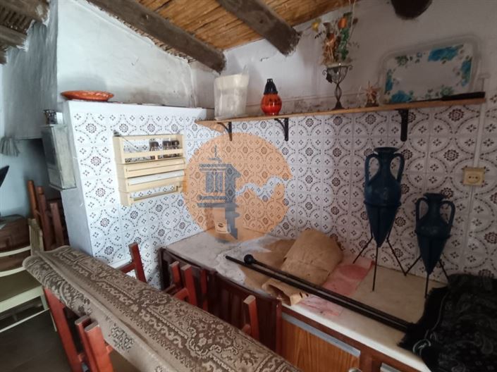 Image No.16-4 Bed Farmhouse for sale