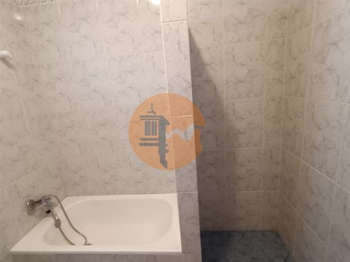 Image No.19-4 Bed Farmhouse for sale