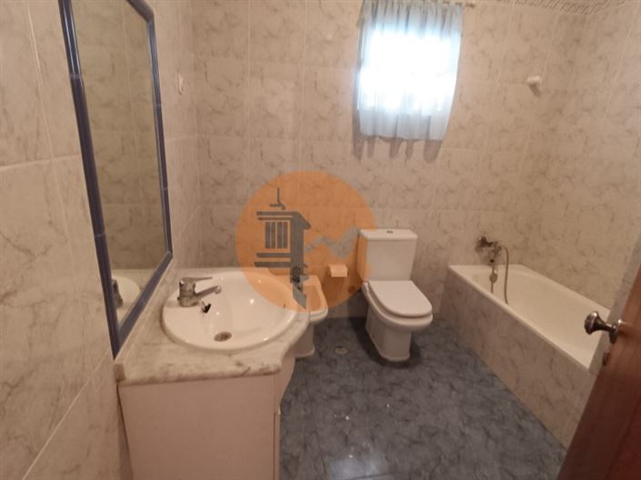 Image No.21-4 Bed Farmhouse for sale