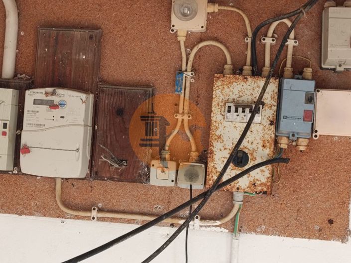 Image No.71-4 Bed Farmhouse for sale