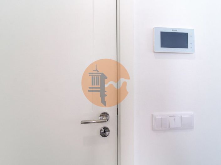 Image No.13-2 Bed House for sale