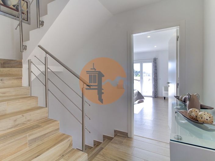 Image No.21-2 Bed House for sale