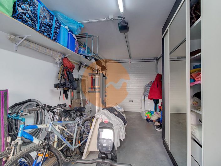 Image No.42-2 Bed House for sale