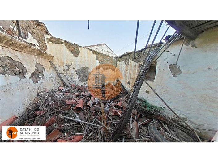 Image No.10-2 Bed House for sale