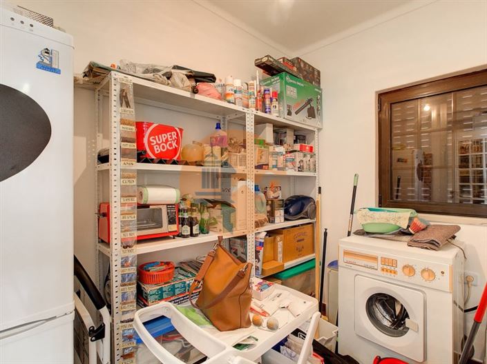 Image No.11-3 Bed House for sale