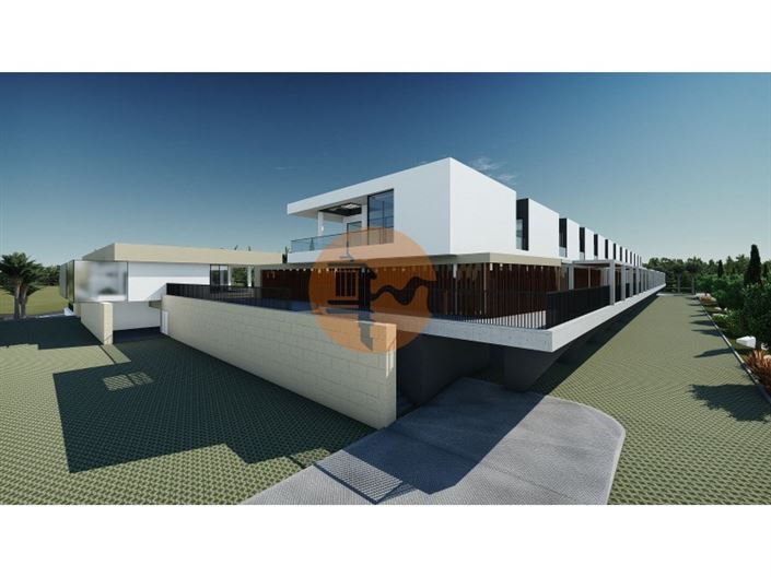 Image No.18-3 Bed House for sale