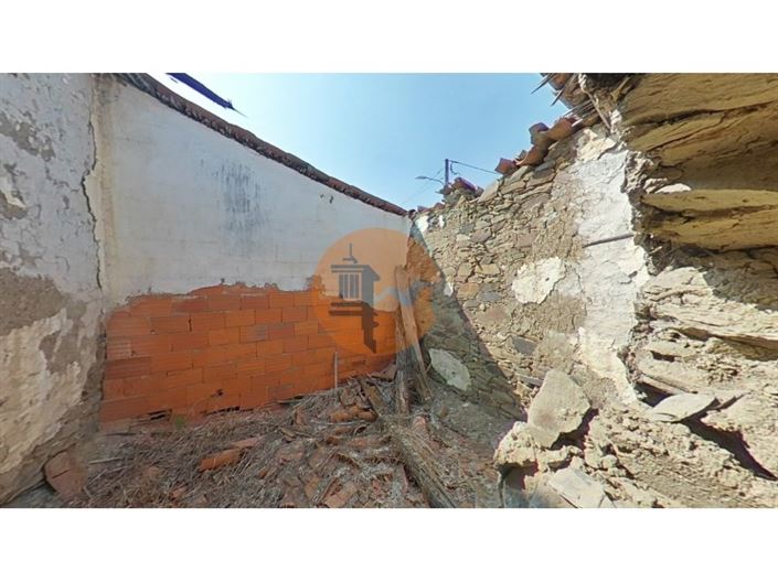 Image No.40-2 Bed House for sale