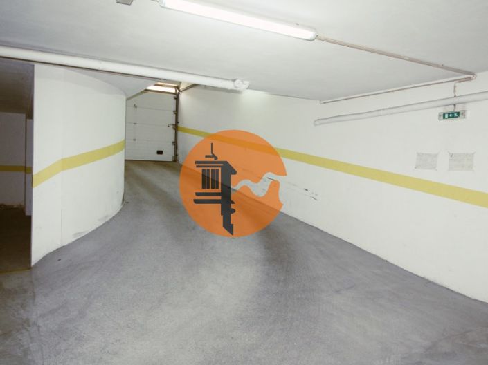 Image No.21-3 Bed Apartment for sale