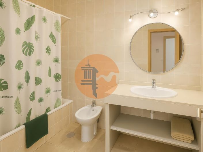 Image No.24-3 Bed Apartment for sale