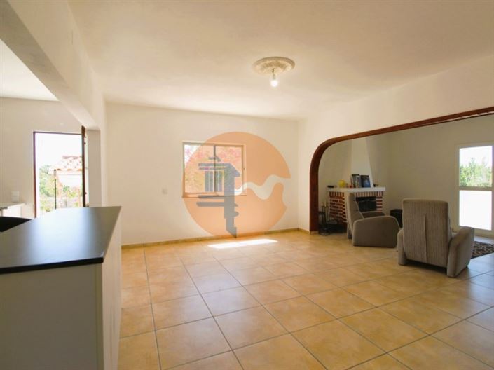 Image No.15-3 Bed House for sale