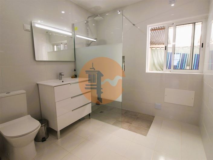 Image No.22-3 Bed House for sale