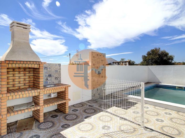 Image No.2-3 Bed House for sale