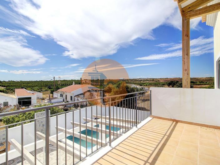 Image No.26-3 Bed House for sale