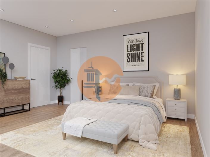 Image No.8-4 Bed House for sale