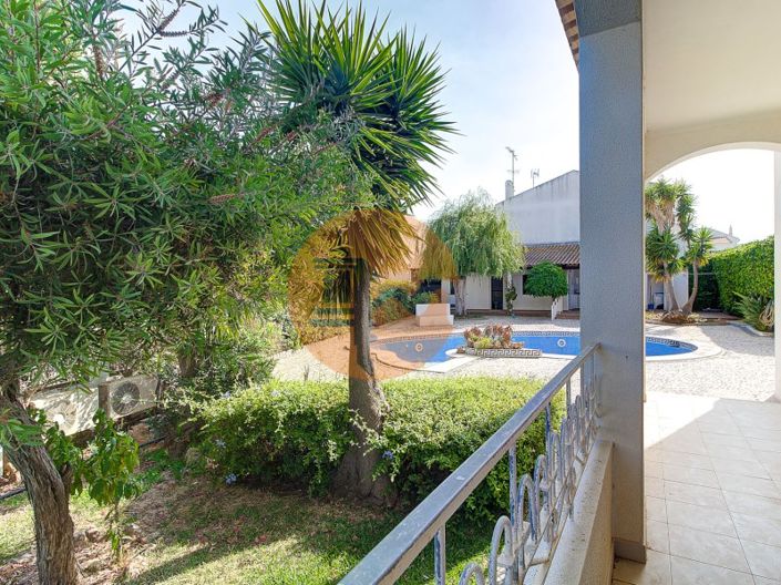 Image No.12-4 Bed House for sale