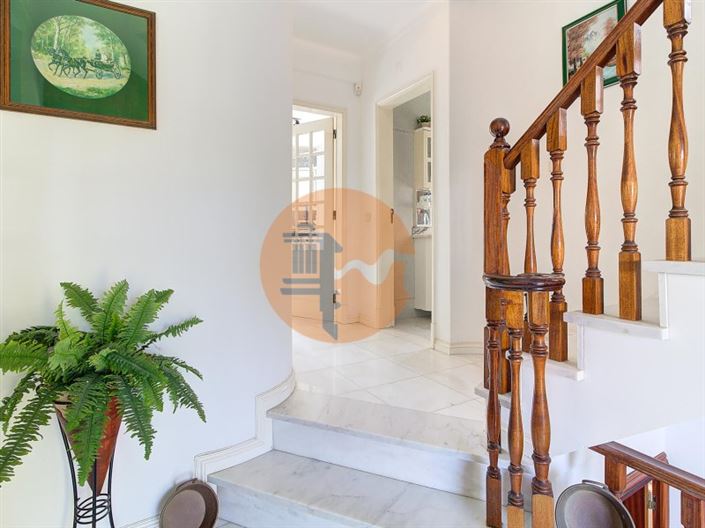 Image No.16-4 Bed House for sale