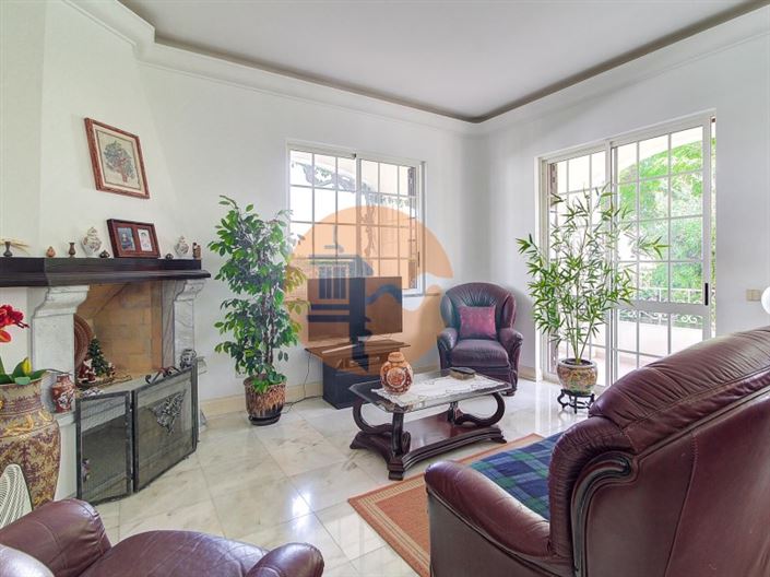 Image No.8-4 Bed House for sale