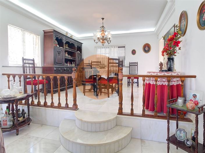 Image No.20-4 Bed House for sale