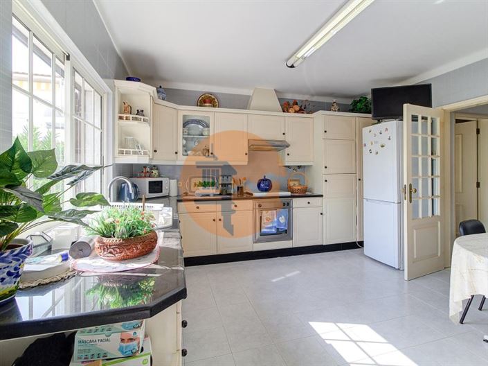 Image No.7-4 Bed House for sale