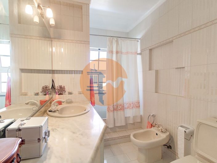 Image No.33-4 Bed House for sale