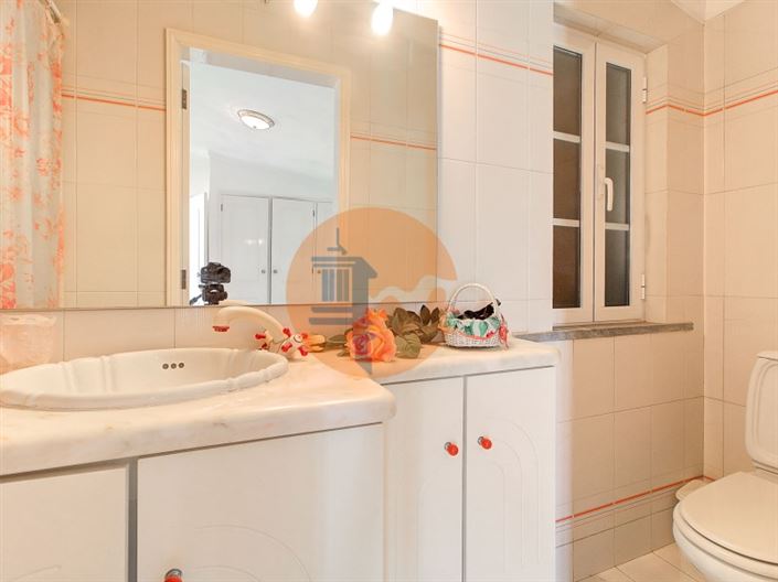 Image No.44-4 Bed House for sale