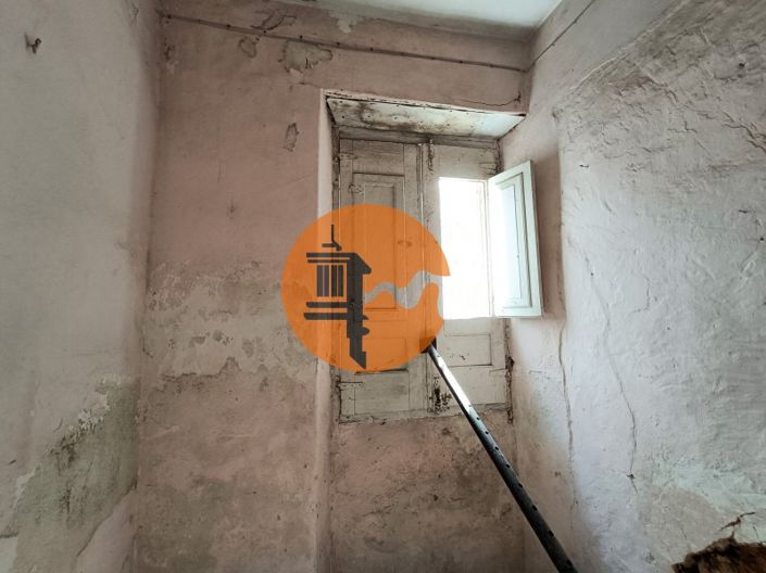 Image No.11-2 Bed House for sale