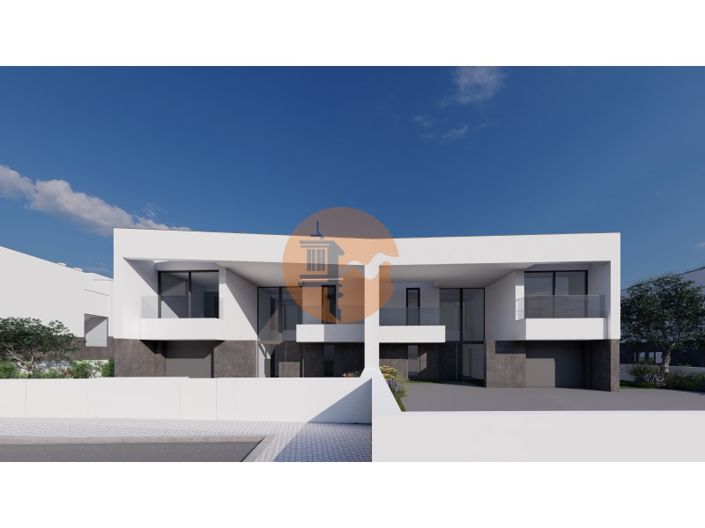 Image No.2-4 Bed House for sale