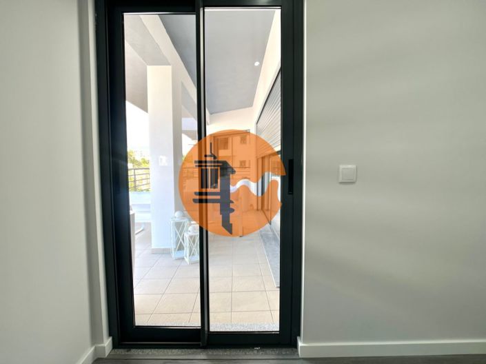 Image No.10-3 Bed Apartment for sale