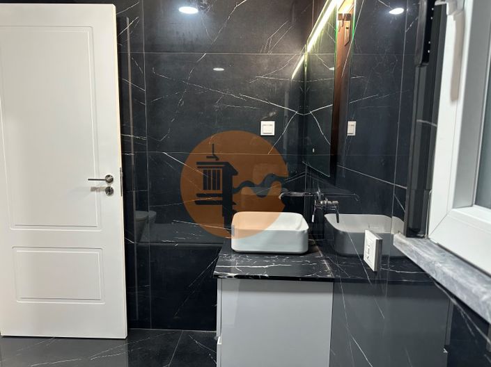 Image No.23-4 Bed House for sale