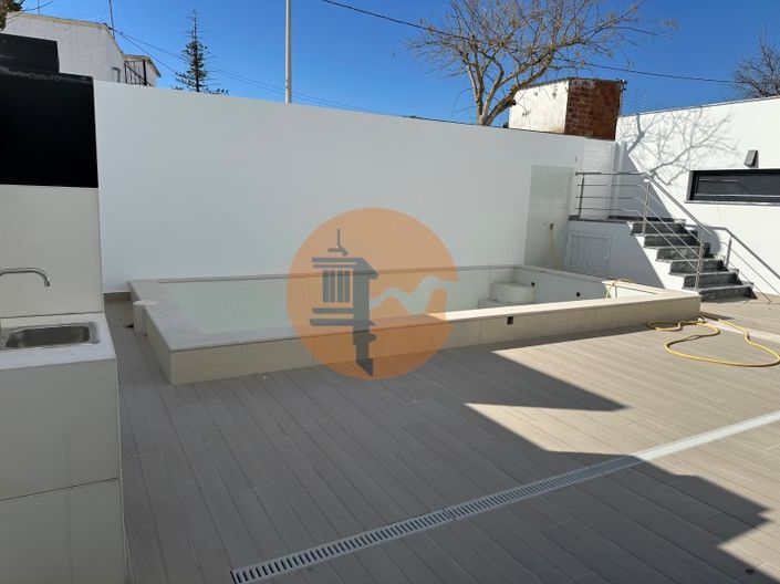 Image No.35-4 Bed House for sale