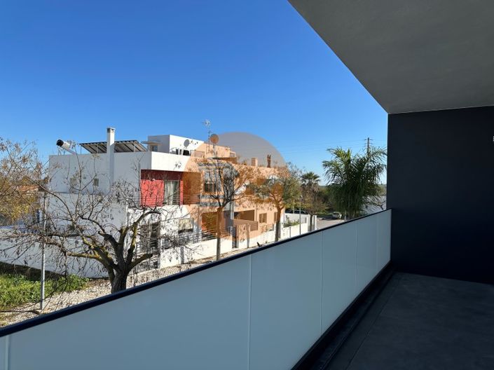 Image No.42-4 Bed House for sale