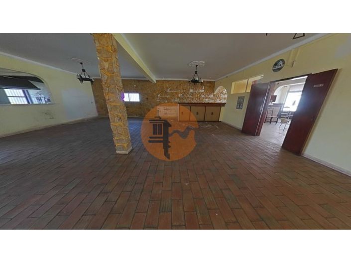 Image No.56-5 Bed Property for sale