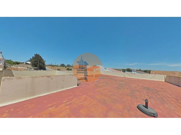 Image No.60-5 Bed Property for sale