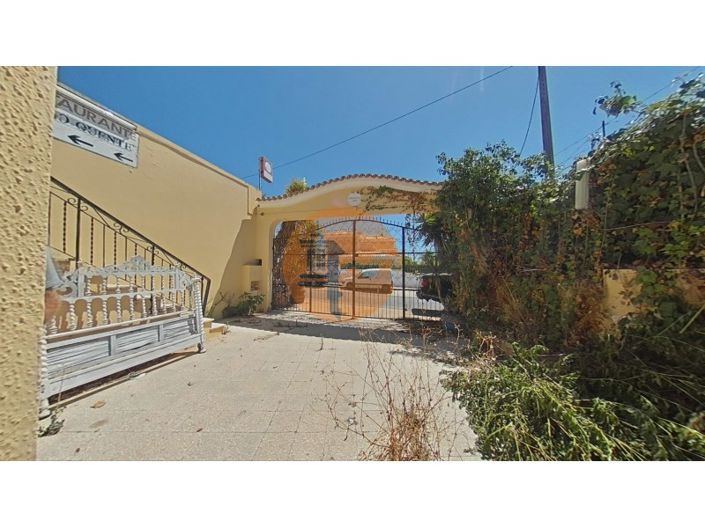 Image No.67-5 Bed Property for sale