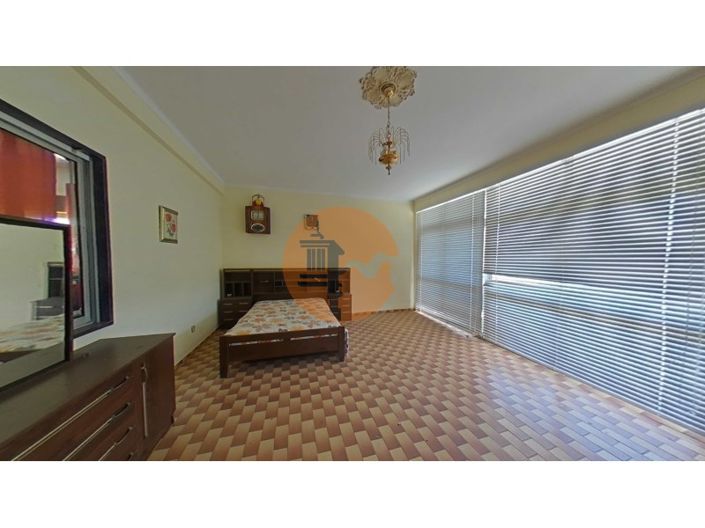 Image No.69-5 Bed Property for sale