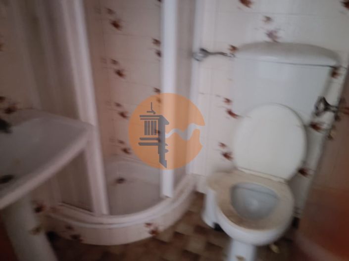 Image No.19-5 Bed Restaurant for sale