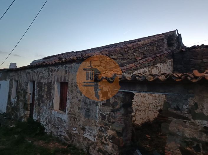 Image No.1-3 Bed House for sale