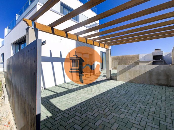 Image No.3-3 Bed House for sale