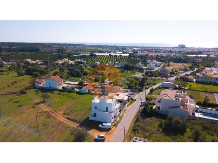 Image No.4-3 Bed House for sale