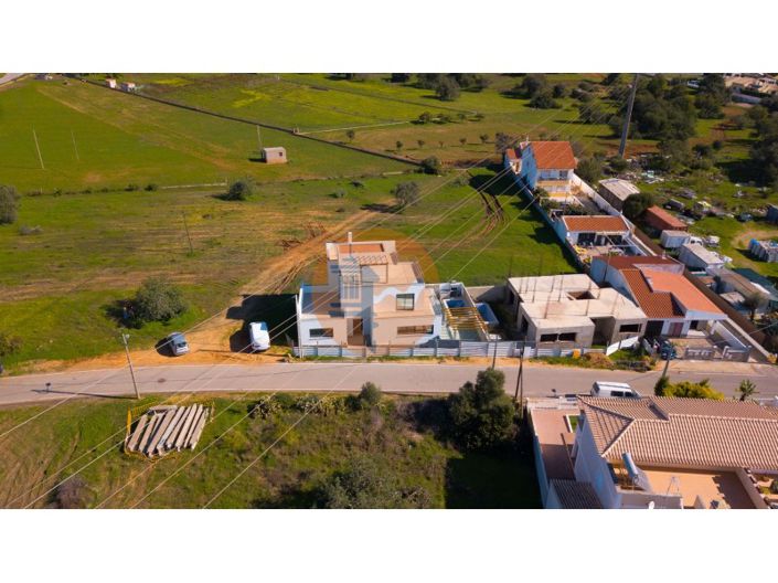 Image No.5-3 Bed House for sale