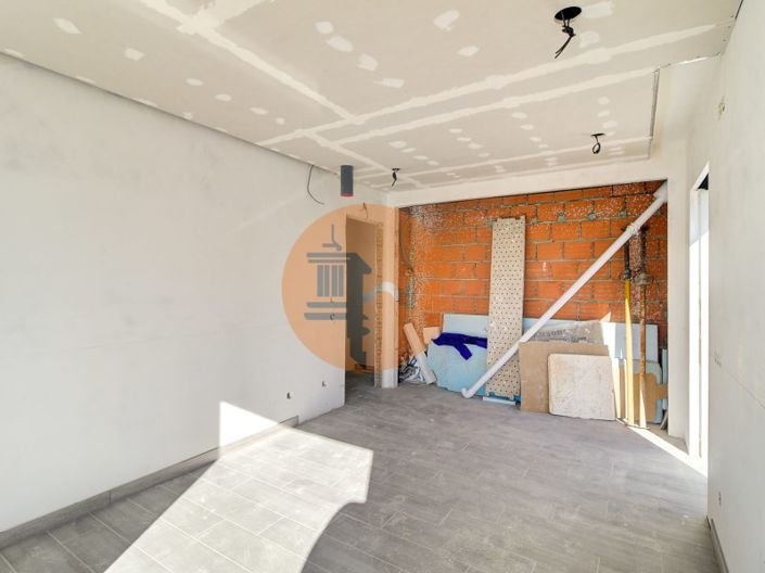 Image No.22-4 Bed House for sale