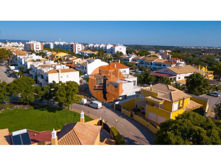 Image No.33-4 Bed House for sale